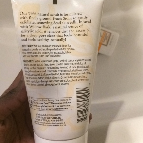 Burt’s Bees skin care set - Picture 3 of 8